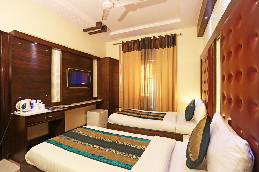 Hotel Star Plaza@New Delhi Railway Station Екстер'єр фото