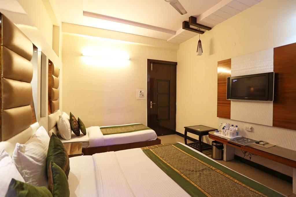 Hotel Star Plaza@New Delhi Railway Station Екстер'єр фото